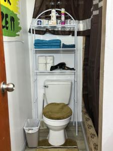 Ένα μπάνιο στο Delva's Villa