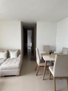 Istumisnurk majutusasutuses Modern apartment with panoramic views in Boston +16 fotot