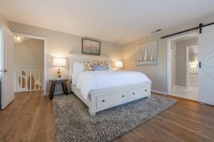 Postel nebo postele na pokoji v ubytování Fairways 287