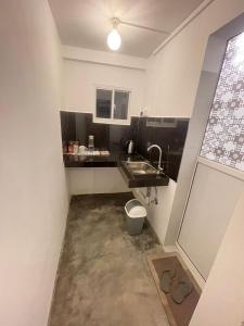 Ένα μπάνιο στο Rich Lodge