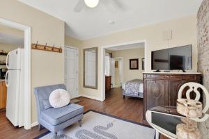 Μια τηλεόραση ή/και κέντρο ψυχαγωγίας στο Above the Tea Room off Madison Square