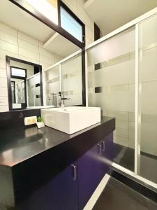 Koupelna v ubytování Moderno Apartamento Familiar en Zona Exclusiva - 2 habitaciones