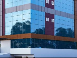 Budova, kde se aparthotel nachází