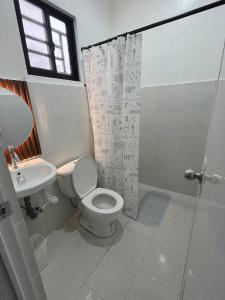 Ένα μπάνιο στο Quiet and Serene Environment at Casa Aemilia