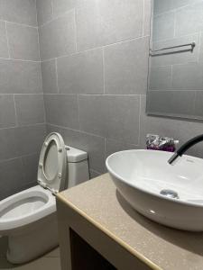 Vannituba majutusasutuses Baan Farm-Suk in Su-ngai Kolok Narathiwat