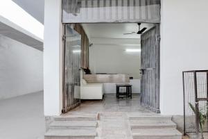 Galería fotográfica de Collection O Sector 7 Rohini Formerly Giriraj Residency en Nueva Delhi 32 fotos más