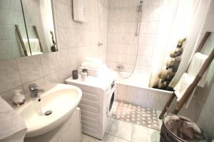 Ванная комната в Apartments Hemer