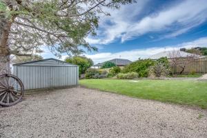 Κήπος έξω από το Najala - 2 Pioneer - Pets Negotiable - No Linen Included