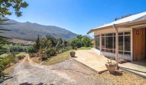 En generel udsigt til bjerge eller udsigt til bjerge taget fra feriehuset