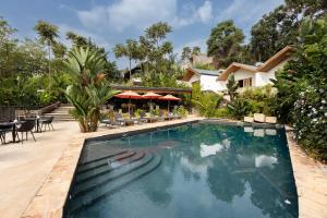 Πισίνα στο ή κοντά στο Hemingways Retreat Kigali