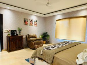 Μια τηλεόραση ή/και κέντρο ψυχαγωγίας στο Disha Farm