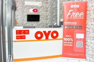 ケーンクラチャンにあるNana River Kaeng Krachanの店頭の御紋