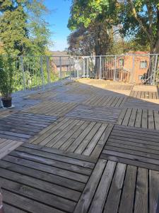 Φωτογραφία από το άλμπουμ του Gemütliche Wohnung mit großer Dachterrasse σε Röhrsen