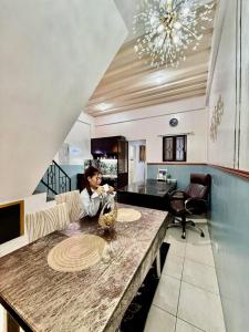 Χώρος καθιστικού στο Axon Cozy Modern Home N Near The Walking Street