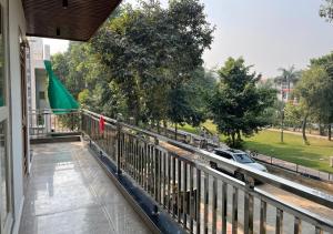 Μπαλκόνι ή βεράντα στο Dhruv Shivalya Residency