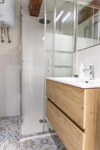 Koupelna v ubytování La Scogliera + 12 fotografií