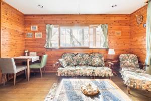 Χώρος καθιστικού στο Kugenuma Kaigan Beachside House#ENOSHIMA#Aquarium