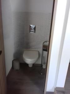 Koupelna v ubytování Gite Ranch + 15 fotografií