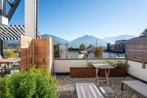 En generel udsigt til bjerge eller udsigt til bjerge taget fra chaletet