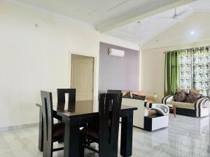 Posezení v ubytování Nature's Nest