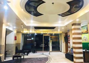 Ο χώρος του λόμπι ή της ρεσεψιόν στο Hotel Rachna Tourist Inn