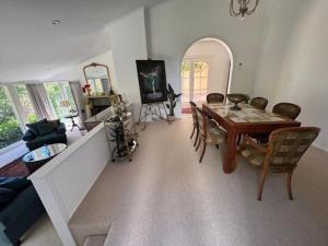 TV/trung tâm giải trí tại Idaway Retreat