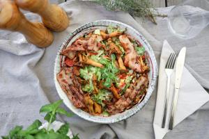 Jídlo v hotelu nebo okolí + 31 fotografií