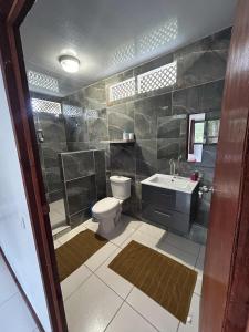 Koupelna v ubytování Fare RekaReka - Fakarava