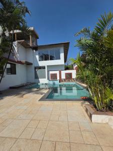 Bazén v ubytování Cloud Green Resort nebo v jeho okolí