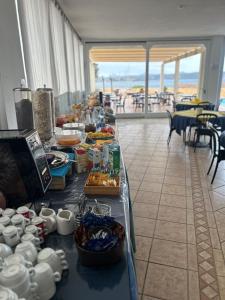Makanan di atau berdekatan hotel