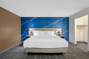 Postel nebo postele na pokoji v ubytování Comfort Inn & Suites Savannah Airport + 58 fotografií