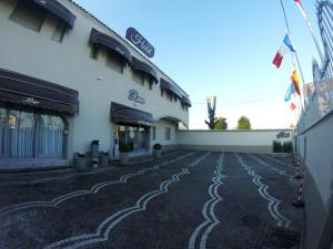 Το κτήριο όπου στεγάζεται  το ξενοδοχείο