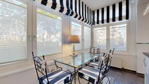 Φωτογραφία από το άλμπουμ του strandnahe FeWo Villa Jugendglück 05 in Binz ID 505 σε Binz +20 φωτογραφίες