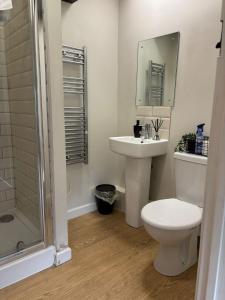 Ένα μπάνιο στο Halfway Inn