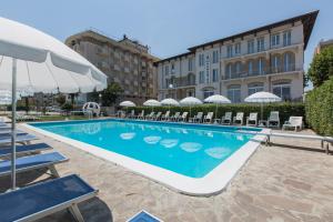 Πισίνα στο ή κοντά στο Hotel Villa Augustea