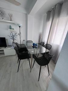 TV a/nebo společenská místnost v ubytování Mogador beach - HOME RENT MALAGA