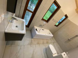 Koupelna v ubytování Ella Dream Mount + 66 fotografií