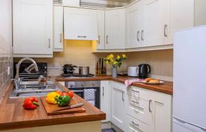 Køkken eller tekøkken på Luxury City Apartment Underground Parking 5* + 3 billeder