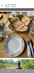 Jídlo v rezortu nebo okolí + 89 fotografií