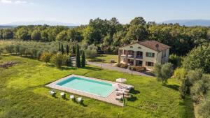 Πισίνα στο ή κοντά στο Villa Diamante by VacaVilla +28 φωτογραφίες