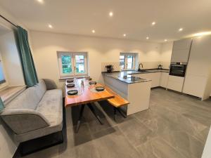 Η κουζίνα ή μικρή κουζίνα στο Bergjuwel in Bichl 120qm