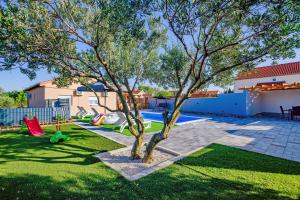 Zahrada ubytování Luxury villa with a swimming pool Benkovac, Zagora - 20927