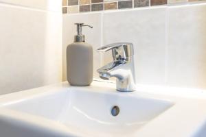 Fotografie z fotogalerie ubytování Wunderschöne Ferienwohnung direkt am Rhein v destinaci Neuwied + 31 fotografií