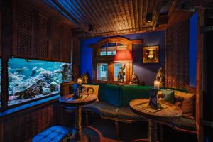 TV a/nebo společenská místnost v ubytování Thehotel at LIPPISCHER HOF