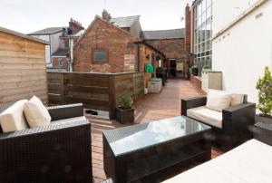 Et opholdsområde på Spacious 4 Bedroom Apartment in Oxford City Centre, Near Colleges & Botanical Gardens