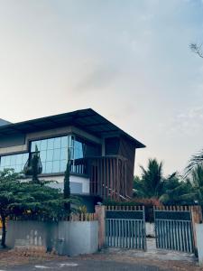 El edificio en el que está el departamento