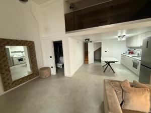 Kuchyň nebo kuchyňský kout v ubytování Royal Loft Residence + 5 fotografií