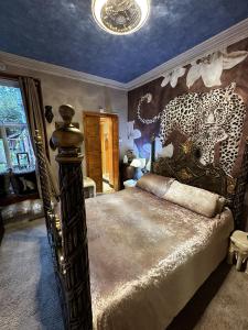 Gallery image of Enjoy An African Adventure In The Heart Of Swansea in Swansea