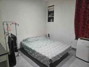 Postel nebo postele na pokoji v ubytování Charmant studio a Montélimar - Cœur de la ville !