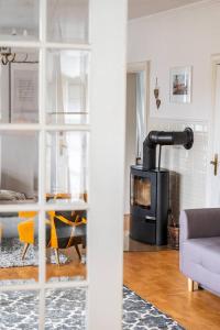 Posezení v ubytování Romantic old building villa near Nürburgring